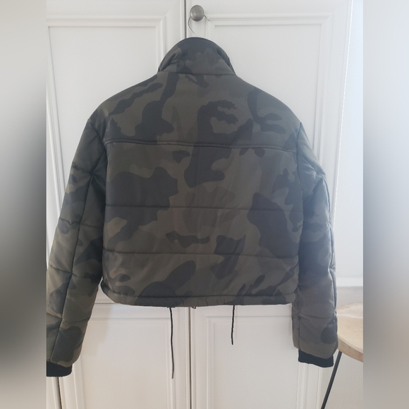 Bagatelle puffer camo jacket M-L - Picture 5 of 11